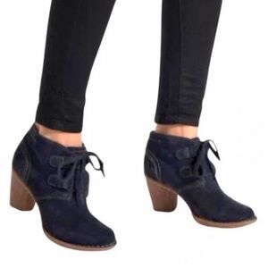 Clarks Carleta Lyon Ankle Lace Up Boots Women’s Size 8.5 Black Suede Leather